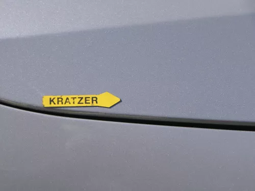 Skoda Fabia 5J Roomster Motorhaube Haube Klappe vorne braun LF8H + Logo (185109)