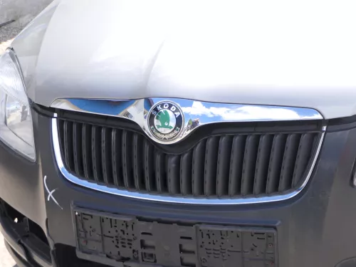 Skoda Fabia 5J Roomster Motorhaube Haube Klappe vorne braun LF8H + Logo (185109)