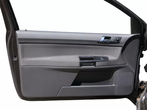 1x VW Polo 9N Türverkleidung Verkleidung Tür vorne links 2/3-Türer Griff Öffner