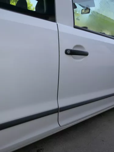 VW Fox 5Z Tür vorne rechts Beifahrertür rechts weiß LB9A - ohne Anbauteile (185238)