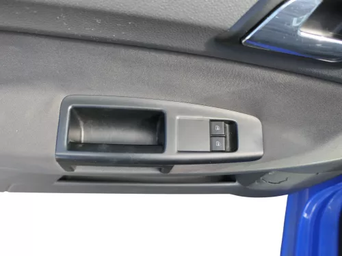 1x VW Polo 9N Türverkleidung Verkleidung Tür vorne links 2/3-Türer Griff Öffner (185253)