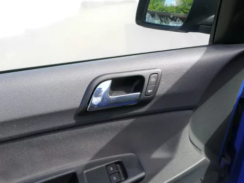 1x VW Polo 9N Türverkleidung Verkleidung Tür vorne links 2/3-Türer Griff Öffner (185253)