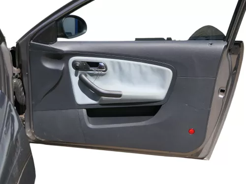 1x Seat Ibiza 6L Türverkleidung Verkleidung Tür vorne rechts 2/3-Türer Griff