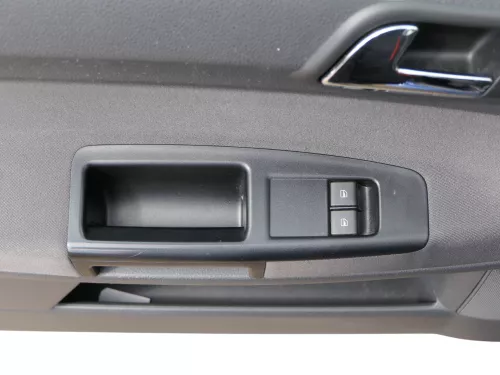 1x VW Polo 9N Türverkleidung Verkleidung Tür vorne links 2/3-Türer Griff Öffner (185289)