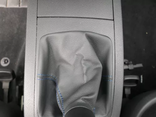 VW Polo 9N 9N3 Schaltknauf Schaltsack Schaltung 6Q1711113G Leder schwarz blaue (185292)