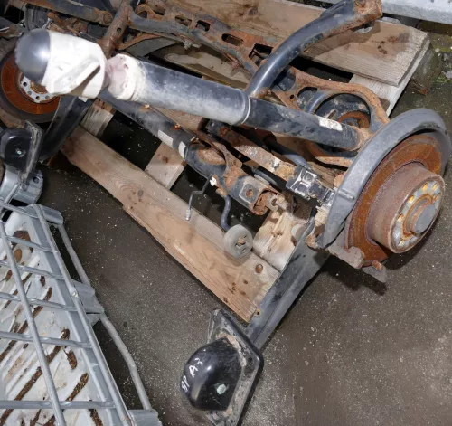 Audi A3 8P Achse hinten Hinterachse Achsträger Radlager Achsschenkel Achsnabe (9999039)