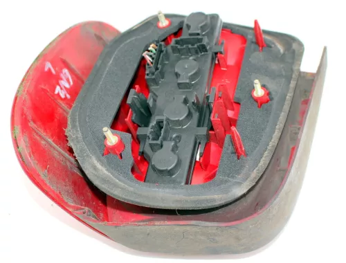 VW Polo 6N2 Rücklicht Rückleuchte Hecklicht Heckleuchte hinten rechts rot (9999192)