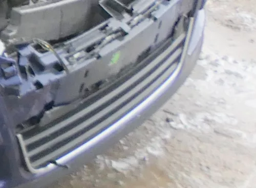 VW Passat 3C Gitter unter dem Kühlgrill Grill 3C0853671C