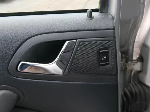 1x Octavia 1U Kombi Türverkleidung Verkleidung Tür hinten links (184315)
