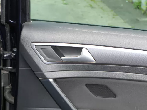 1x VW Golf 7 5G AU Variant Kombi Türverkleidung Tür hinten rechts schwarz (185495)