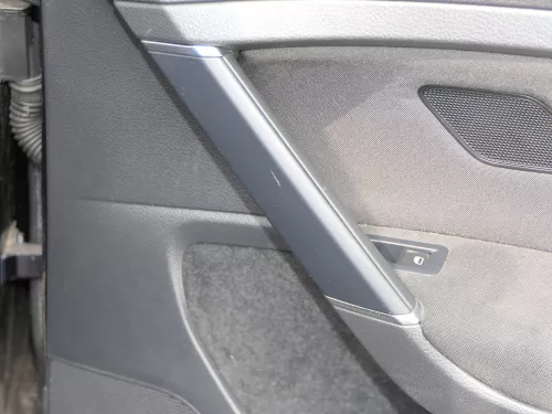1x VW Golf 7 5G AU Variant Kombi Türverkleidung Tür hinten rechts schwarz (185495)