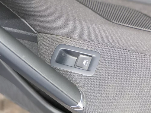 1x VW Golf 7 5G AU Variant Kombi Türverkleidung Tür hinten rechts schwarz (185495)