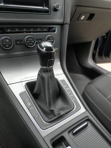 VW Golf 7 Schaltknauf Schaltsack Schaltung Schaltknüppel original 6-Gang Leder (185508)