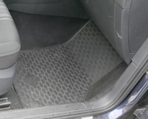 2x VW Golf 7 5G Fußmatten Fußmatte vorne rechts links Gummi Gummimatten