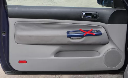 VW Golf 4 2/3-Türer Türverkleidung Verkleidung Tür vorne links - grau