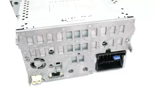 Audi A3 8P Radio Stereo CD MP3 SD Player Original concert 8T1035186C mit Code (110436)