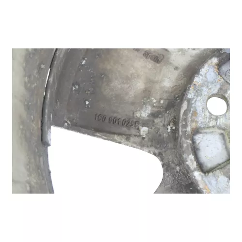 1x Golf 4 Alufelge Felge 6Jx15 H2 ET38 1C0601025F (149867)