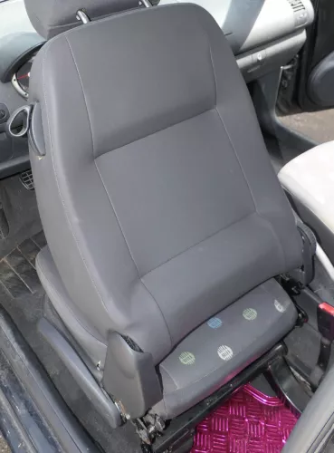 Seat Arosa VW Lupo Sitz vorn links Fahrersitz Höhenverstellung höhenverste rot (185995)
