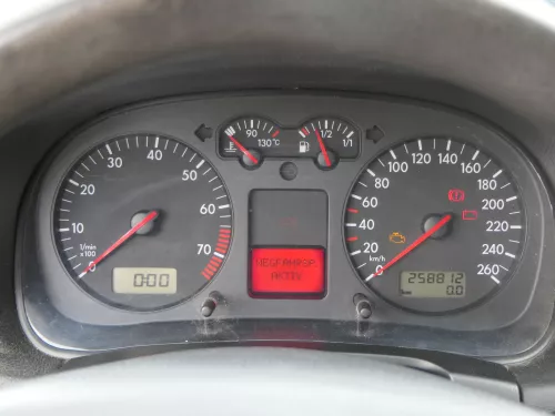 VW Golf 4 Tacho Tachometer Kombiinstrument 128.000km 1J0920825A 1,6-2,8