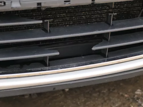 Golf 5 Variant Kombi Stoßstange vorne Frontoßstange Stoßfänger silber LA7W Grill (186063)