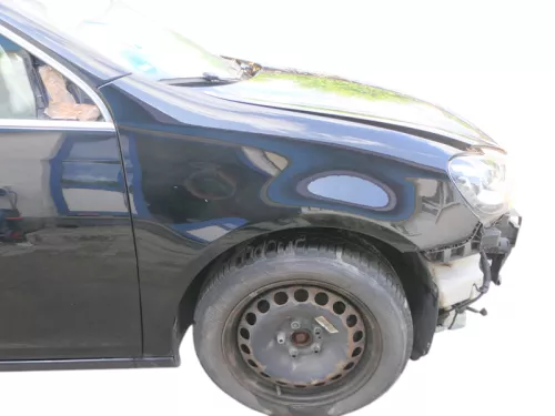 VW Golf 6 Variant Kombi AJ5 Kotflügel vorne rechts schwarz L041