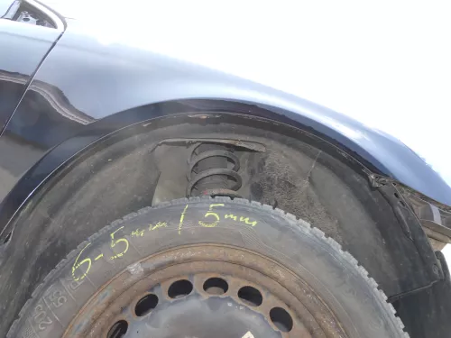 VW Golf 6 Variant Kombi AJ5 Kotflügel vorne rechts schwarz L041 (186091)