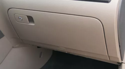 Golf 6 + Kombi AJ5 Handschuhfach schwarz Handschuhfachdeckel Deckel latte macchi