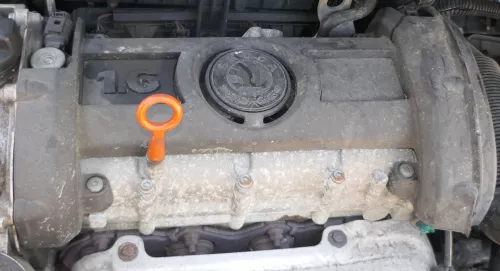 Skoda Roomster Fabia 5J Motorabdeckung Abdeckung Motor BTS 1,6 16V