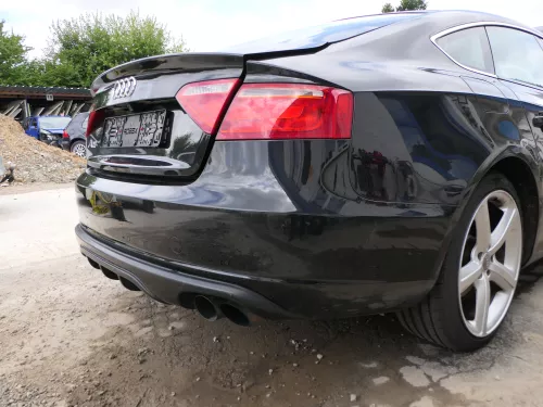 Audi A5 8T Sportback Stoßstange hinten schwarz LZ9Y (186325)