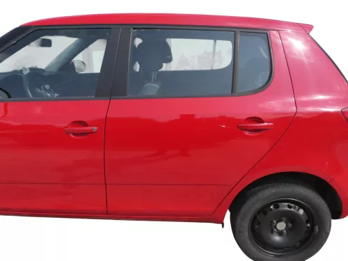 Skoda Fabia 5J Limousine Tür hinten links rot LF3K - ohne Anbauteile