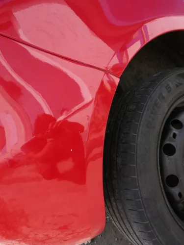 Fabia 5J Schrägheck Limousine Stoßstange hinten Heckstoßstange rot LF3K (186444)