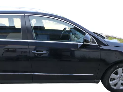 Passat 3C Kombi o. Limo Tür vorne rechts Beifahrer schwarz LC9X ohneAnbauteile