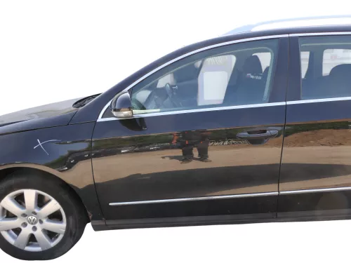 VW Passat 3C Kombi o. Limous Tür vorne links Fahrer schwarz LC9X -ohneAnbauteilr