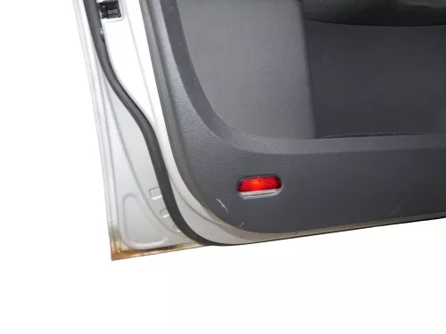 VW Touran 1T 1T3 Tür vorne links Fahrertür silber LA7W -OHNE Anbauteile - ROST (186546)