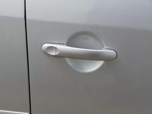 VW Touran 1T 1T3 Tür vorne rechts Beifahrertür silber LA7W - ohne Anbauteile (186549)
