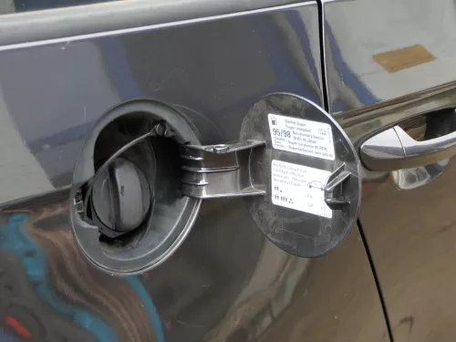 VW Passat 3C Kombi Tankdeckel Klappe Tankklappe Deckel Tank braun LC8Z (181904)