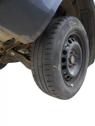 4x VW Golf 6 Plus 5M 195/65 R15 91T Sommerreifen Felgen Reifen ca.5-6mm (186617)