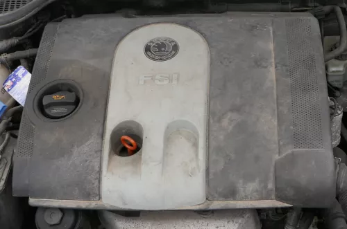 Skoda Octavia Motorabdeckung Abdeckung Motor Blende 1.6 1,6 FSI 03C129607N