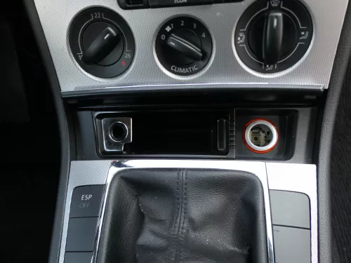 Passat 3C Verkleidung Abdeckung Dekor silber-metallic 46u Blende Aschenbecher (186687)