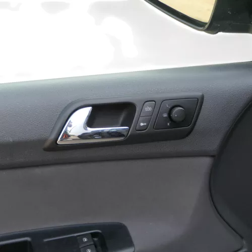 1x VW Polo 9N Türverkleidung Verkleidung Tür vorne links 2/3-Türer Griff Öffner (186798)