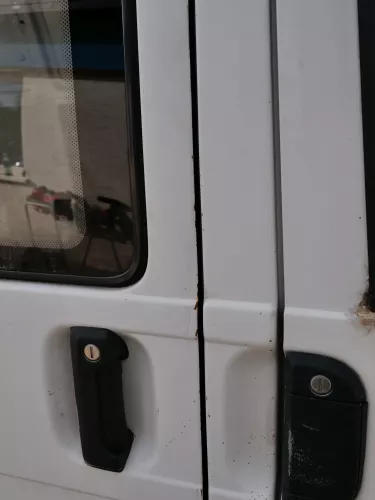 T4 Transporter Tür rechts Schiebetür mit Scheibe Multivan Caravelle weiß R902 (186815)