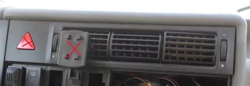 VW T4 Lüftungsdüse Düse Lüftung vorne in der Mitte 7D1819703B 701819707B