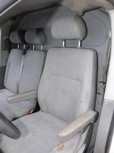 VW T5 Sitz vorne links Fahrersitz grau - ohne Kopfstütze - Armlehne Lehne (186920)