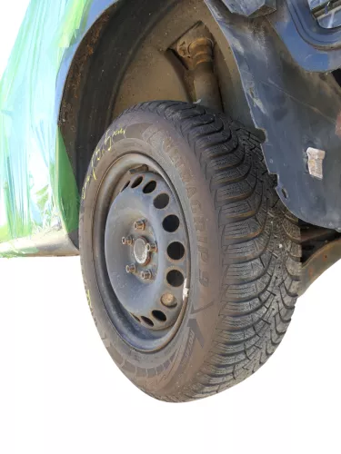 4x VW Golf 6 Plus 5M 195/65 R15 91T Winterreifen M+S Felgen Reifen M&S  ca.5-6mm (187229)