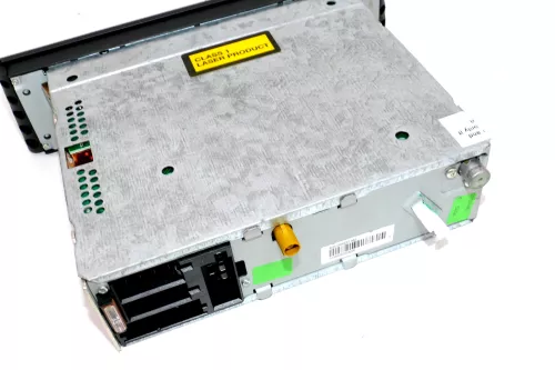 Audi A3 8P Radio CD Player Original concert 8P0035186 mit Code (187323)