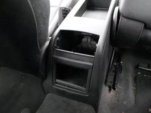 Audi A3 8P Mitteltunnel hinten Verkleidung um Handbremse Konsole - schwarz (187325)